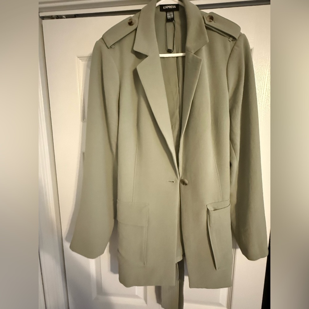 Express Women's Olive Trench Coat

Only worn once